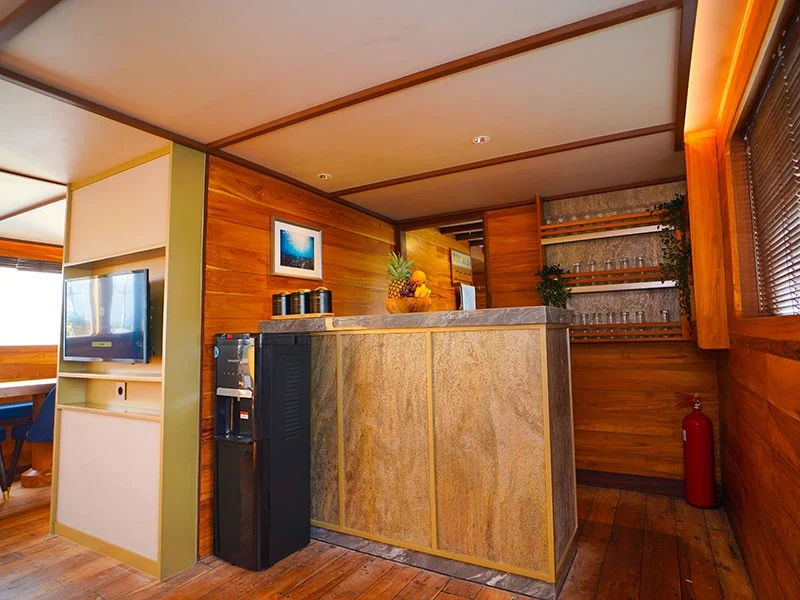 Lamain Voyage Phinisi - Luxury Phinisi Komodo Charter 2026